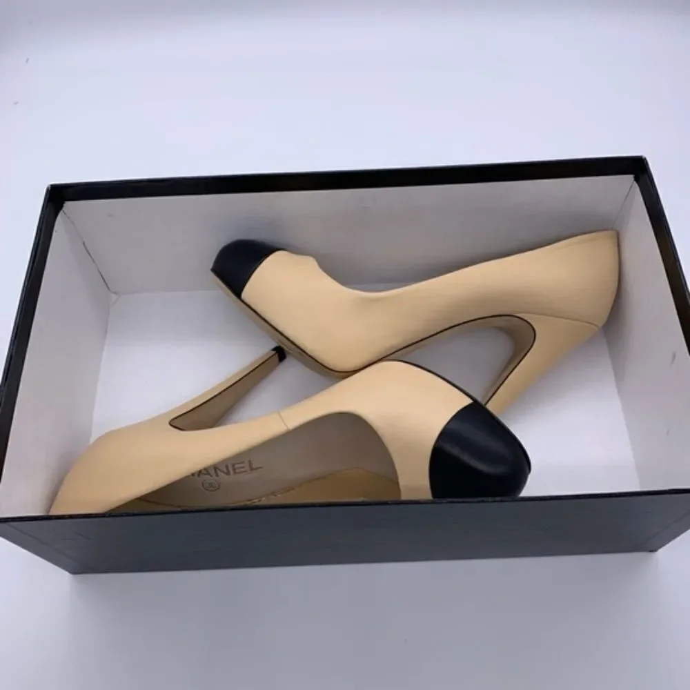 ✨ 3x HOST PICK🍸✨ Chanel Beige & Black Captoe Pumps_ AUTHENTIC✨